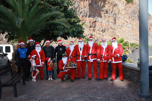 Papa noeles del Club de Buceo El Sebadal.