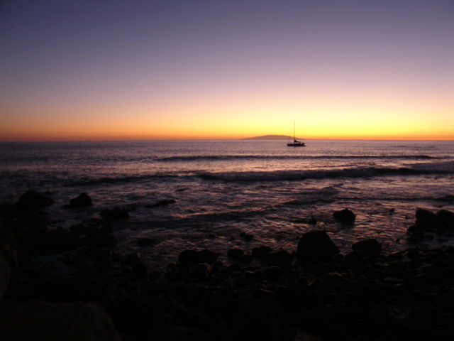 Atardecer en Valle Gran Rey con El Hierro de fondo.