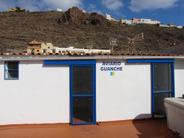 Vista exterior de Aviario Guanche. Cuartos B y C.